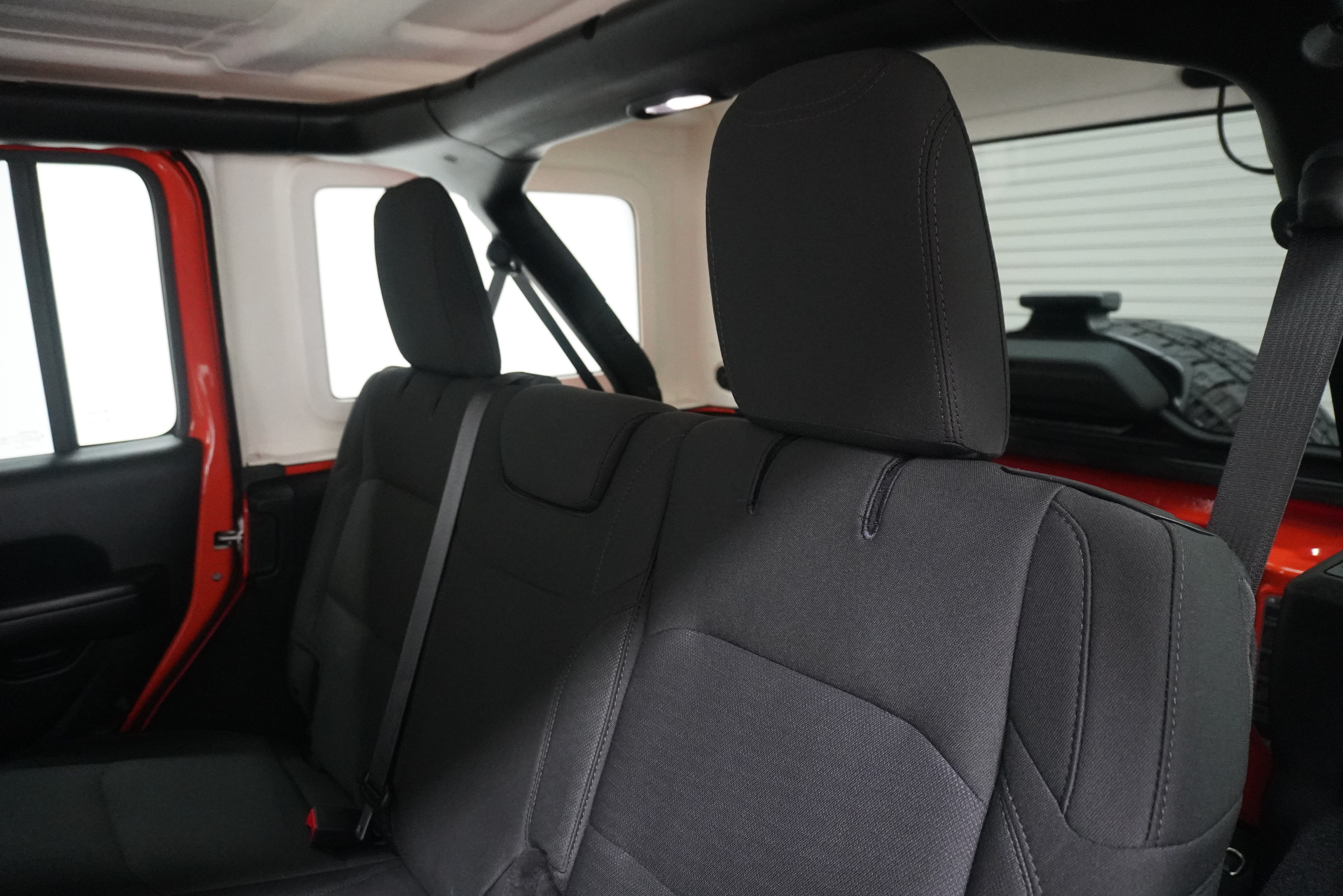 Used 2018 Jeep Wrangler Unlimited Sport S AWD/4WD image 15