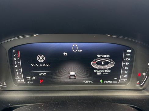 Used 2023 Honda Pilot Elite image 22
