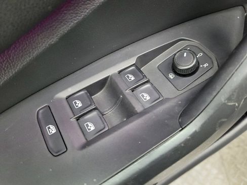 Used 2019 Volkswagen Jetta SEL FWD image 27