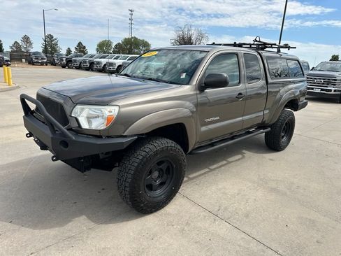 Used 2012 Toyota Tacoma 4x4 Access Cab V6 w/ TRD Off-Road Pkg image 30