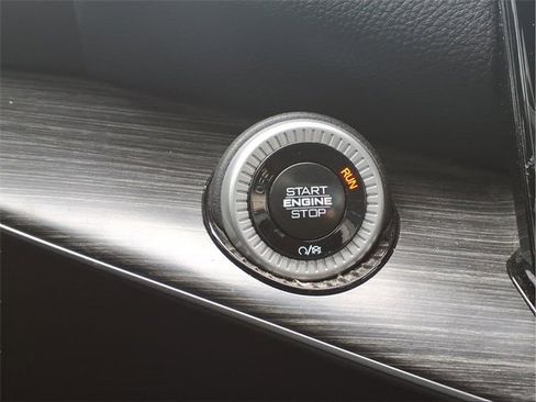 Used 2024 Jeep Wagoneer L Series II w/ Flexible Seating Group image 12