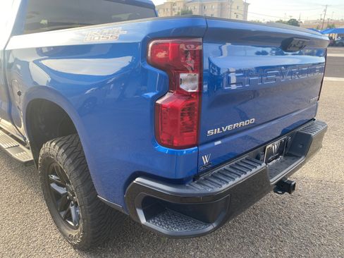 Used 2022 Chevrolet Silverado 1500 Custom Trail Boss AWD/4WD image 6