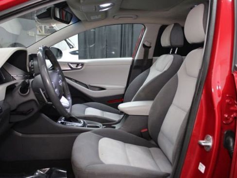 Used 2020 Hyundai Ioniq SEL image 10