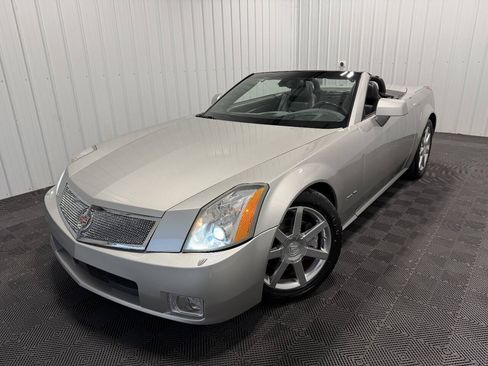 Used 2004 Cadillac XLR RWD image 45