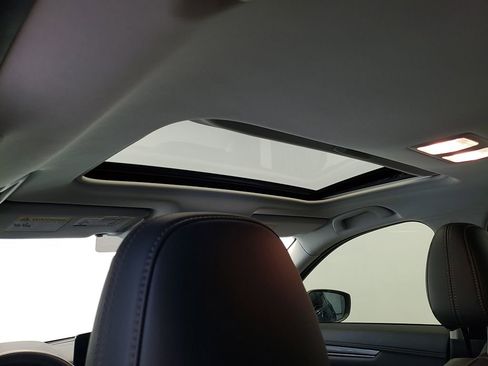 Used 2022 MAZDA CX-5 AWD 2.5 S w/ Premium Package image 17