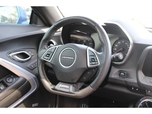 Used 2016 Chevrolet Camaro SS RWD image 17