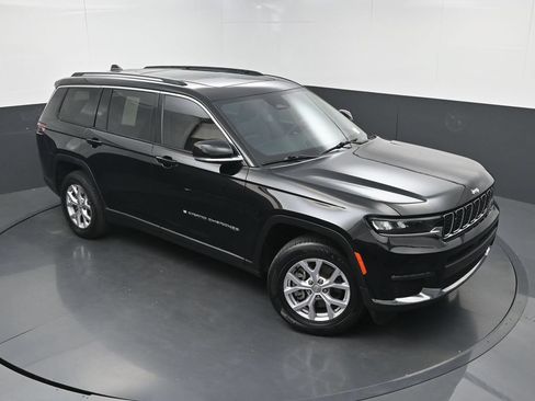 Used 2022 Jeep Grand Cherokee L Limited RWD image 38