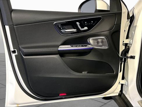 New 2026 Mercedes-Benz GLC 300 4MATIC image 11
