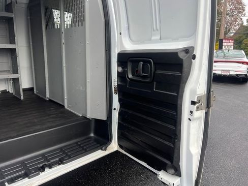 Used 2021 Chevrolet Express 2500 image 15