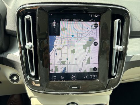 Used 2019 Volvo XC40 T5 Momentum AWD/4WD image 9