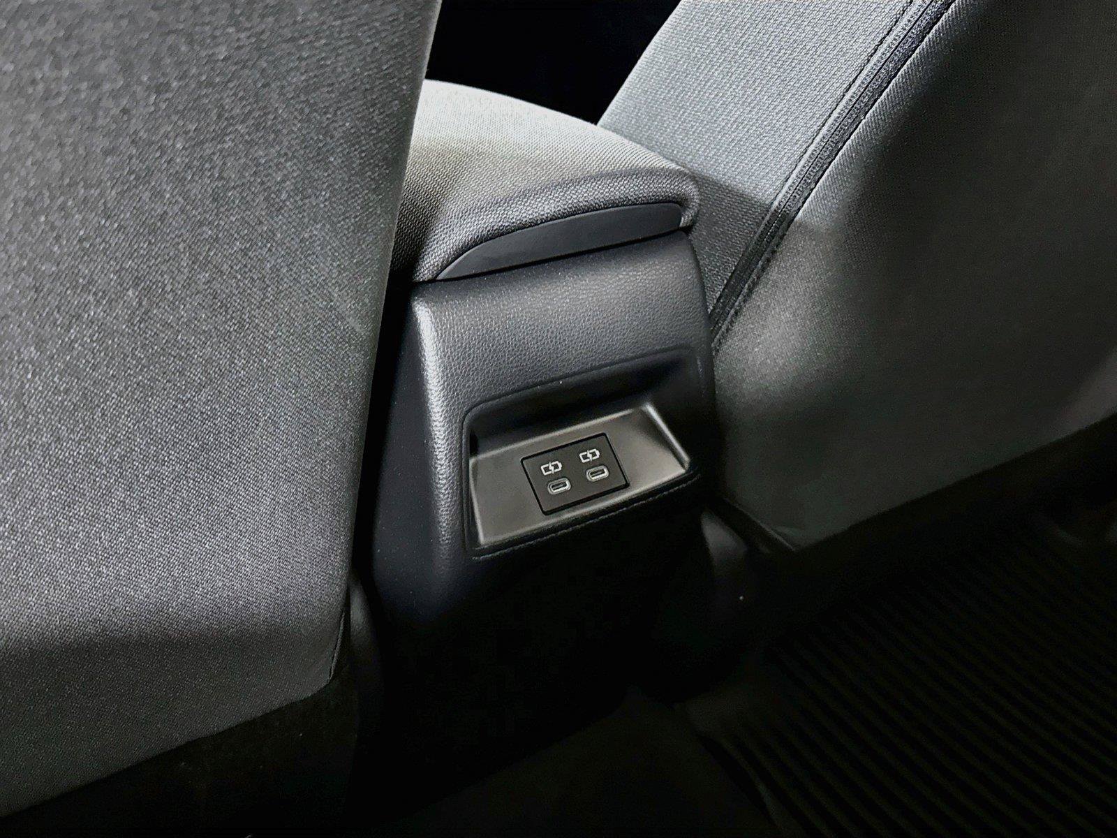 Certified 2026 Toyota Corolla SE w/ SE Package FWD image 32