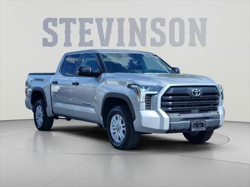 Certified 2025 Toyota Tundra SR5 w/ SR5 Convenience Package AWD/4WD image 7
