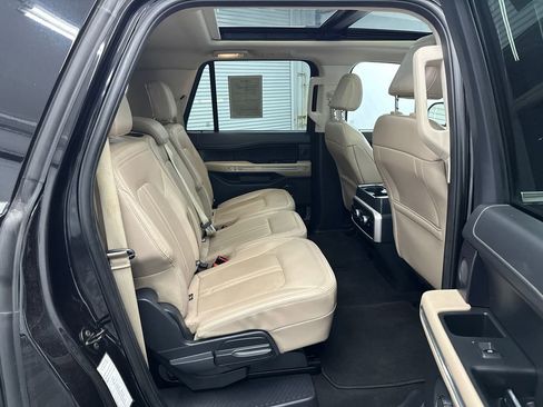 Used 2024 Ford Expedition Max Limited RWD image 17