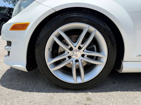 Used 2013 Mercedes-Benz C 250 Sedan image 19