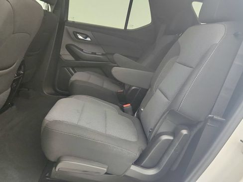 Certified 2023 Chevrolet Traverse LT FWD image 25