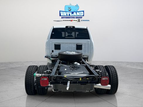 New 2026 RAM 5500 4x4 Crew Cab w/ Laramie Trim Package image 4