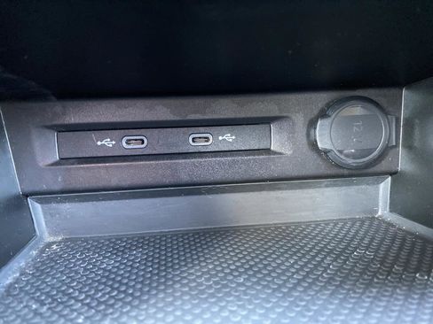 Used 2022 Volkswagen Tiguan S image 27