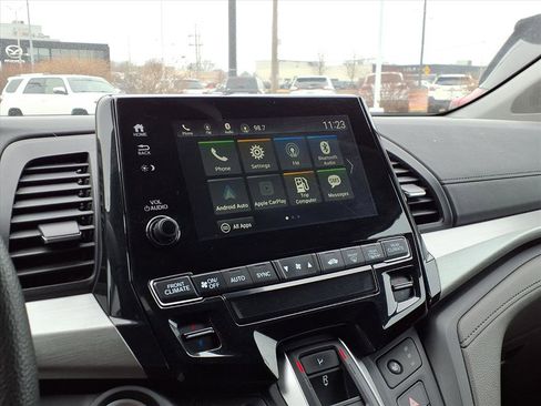 Used 2018 Honda Odyssey EX image 8