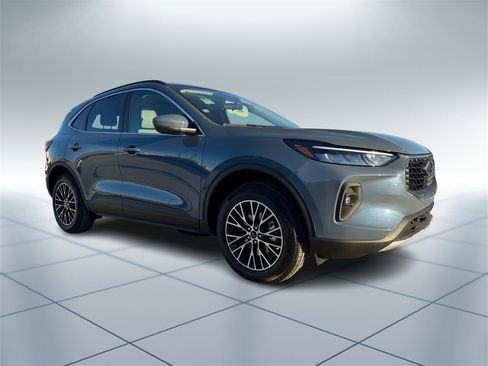 New 2026 Ford Escape SE image 2