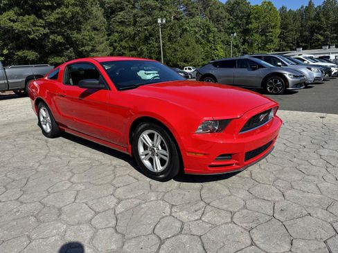 Used 2014 Ford Mustang Coupe RWD image 15
