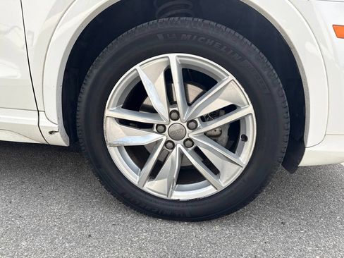Used 2018 Audi Q3 2.0T Premium w/ Convenience Package FWD image 4