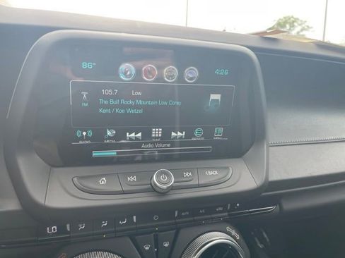 Used 2018 Chevrolet Camaro SS RWD image 6