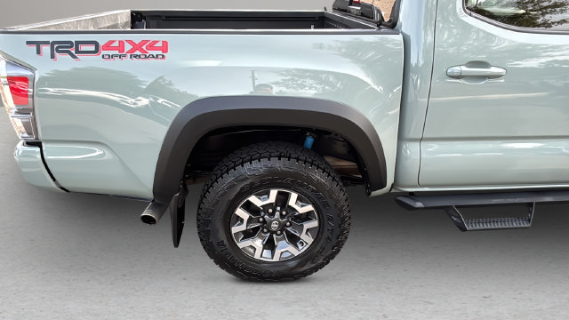 Used 2022 Toyota Tacoma TRD Off-Road w/ Technology Package AWD/4WD image 36