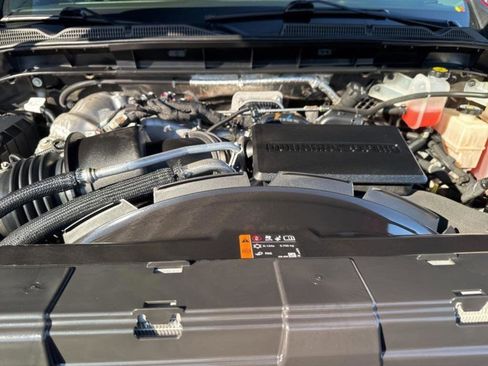 Used 2024 GMC Sierra 2500 SLT w/ SLT Premium Package image 40