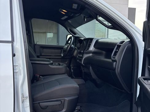 Used 2024 RAM 2500 Tradesman w/ Chrome Appearance Group image 25