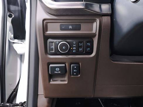 Used 2025 Ford F150 King Ranch AWD/4WD image 23