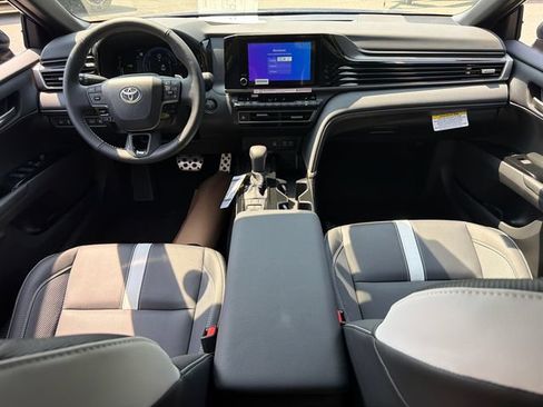 New 2026 Toyota Camry SE FWD image 17