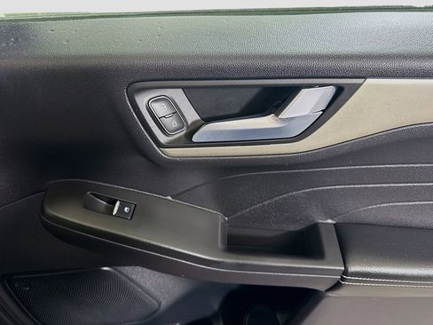 Used 2021 Ford Escape SE w/ Cold Weather Package image 31