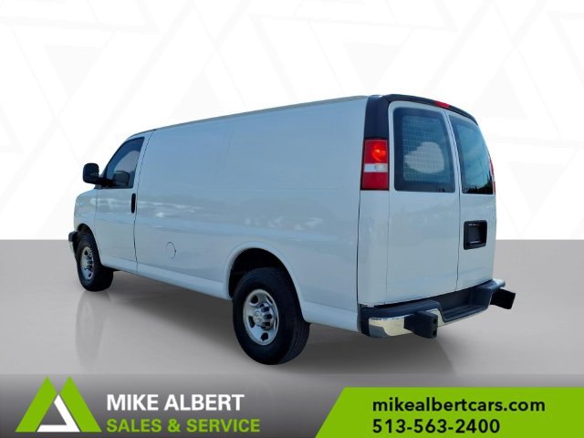 Used 2021 Chevrolet Express 2500 w/ Driver Convenience Package RWD image 5