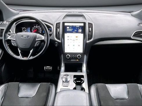 Used 2021 Ford Edge ST image 7