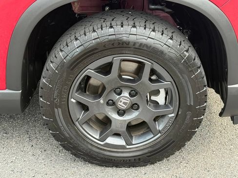 Used 2025 Honda Pilot TrailSport image 15