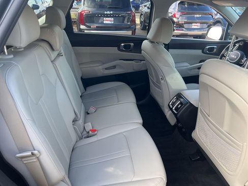 Certified 2023 Kia Sorento S image 13