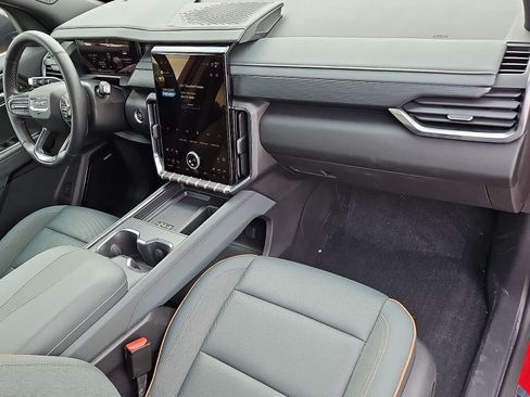 Used 2024 GMC Acadia AT4 AWD/4WD image 35