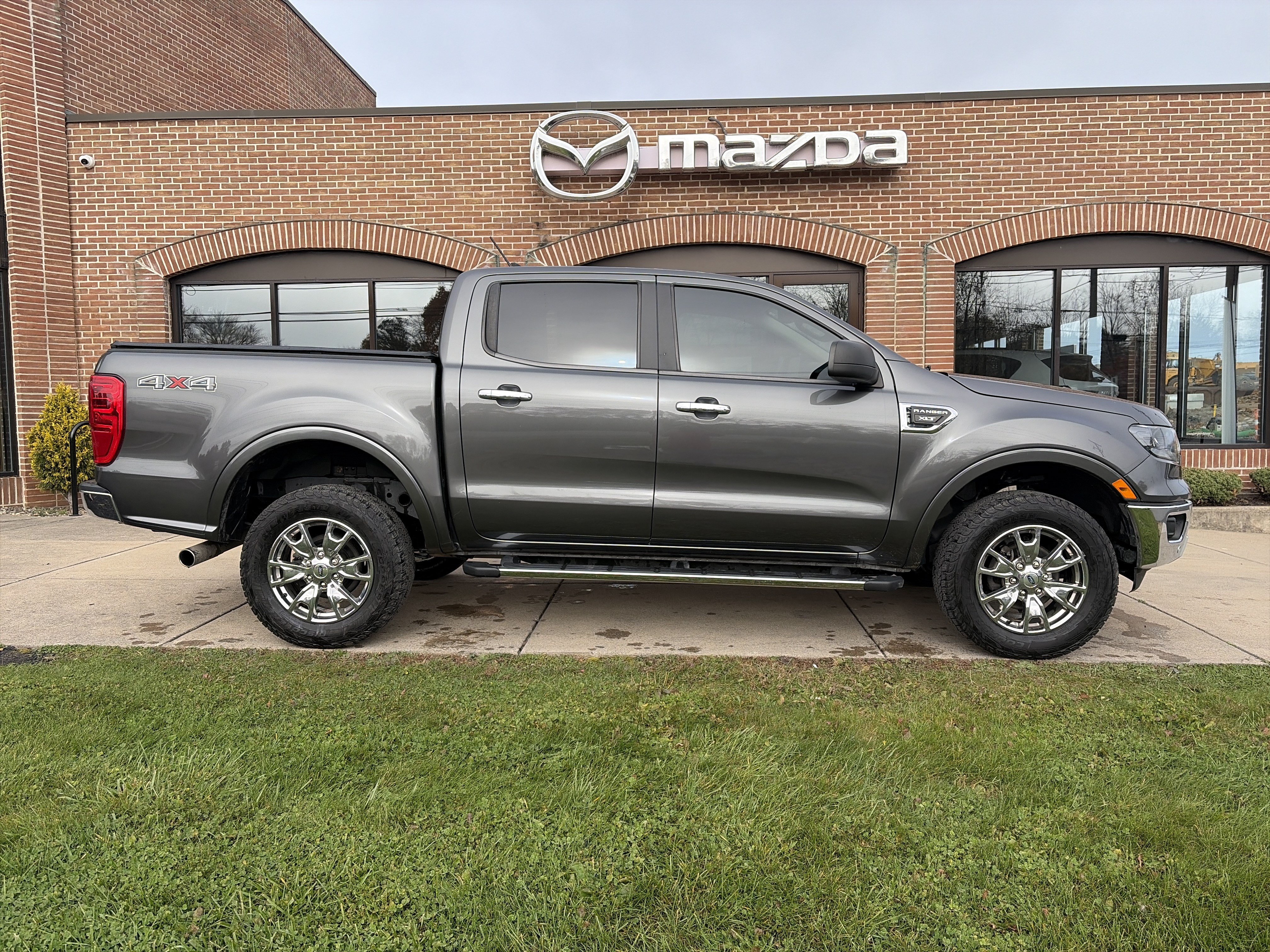 Used 2019 Ford Ranger XLT w/ Equipment Group 302A Luxury AWD/4WD image 2