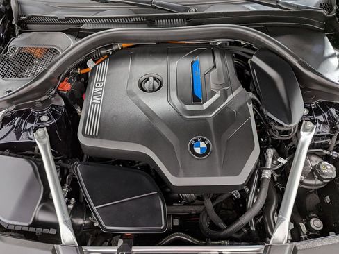 Certified 2023 BMW 530e xDrive w/ Premium Package AWD/4WD image 51