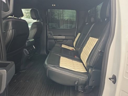 Used 2022 Ford F150 XLT w/ Equipment Group 302A High image 17