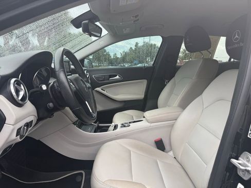 Used 2015 Mercedes-Benz GLA 250 image 21