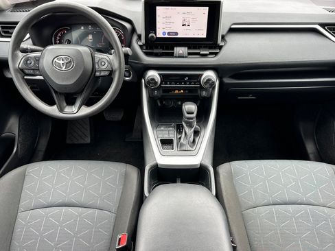 Used 2025 Toyota RAV4 XLE AWD/4WD image 15
