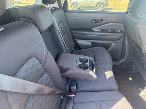 Certified 2024 Nissan Pathfinder SV image 21