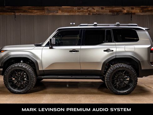 Used 2025 Lexus GX 550 image 6