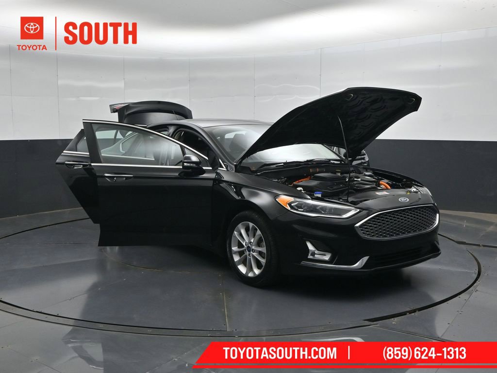 Used 2020 Ford Fusion Energi Titanium FWD image 58