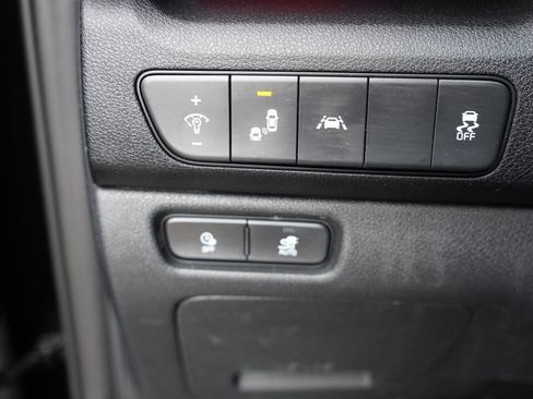 Used 2022 Kia Niro EX Premium w/ Cold Weather Package image 24