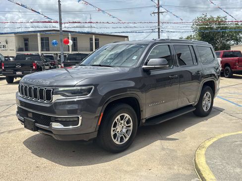 Used 2022 Jeep Wagoneer Series I AWD/4WD image 3