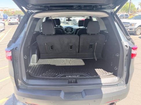 Used 2019 Chevrolet Traverse LT FWD image 17