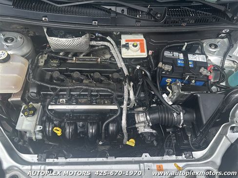 Used 2011 Ford Transit Connect XLT image 10