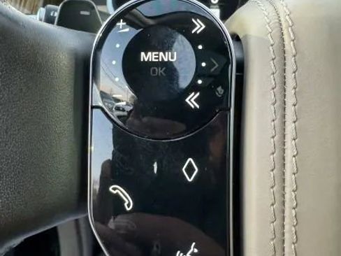 Used 2018 Land Rover Range Rover HSE image 29